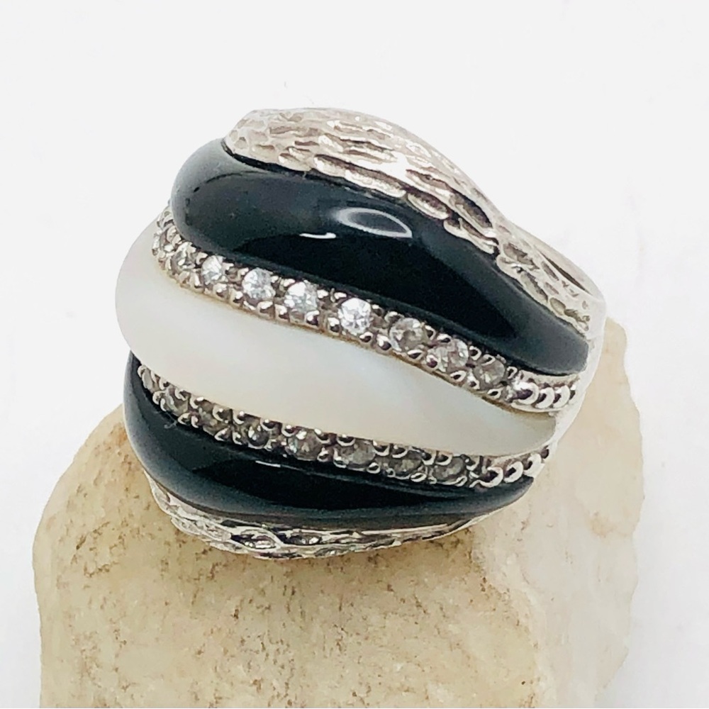 Black Onyx & Mother of Pearl Sterling Silver Done Ring